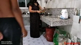 Aunty&#8217;s first XXX Com HD kitchen fuck