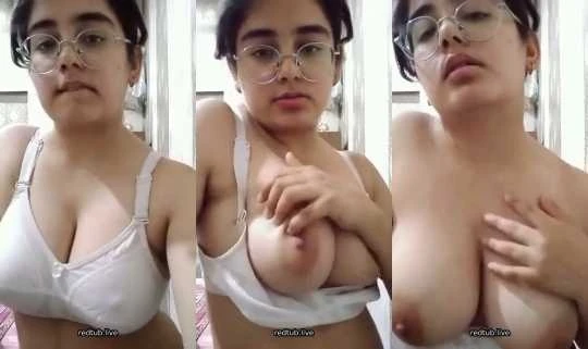 Big Attractive Bare Breasts in XXX Vdo