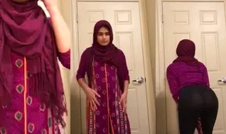 Gorgeous Muslim girlfriend’s sex Desi Bhabhi sex video