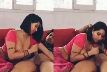 NRI girl sucks boss’s Desi Bhabhi dick